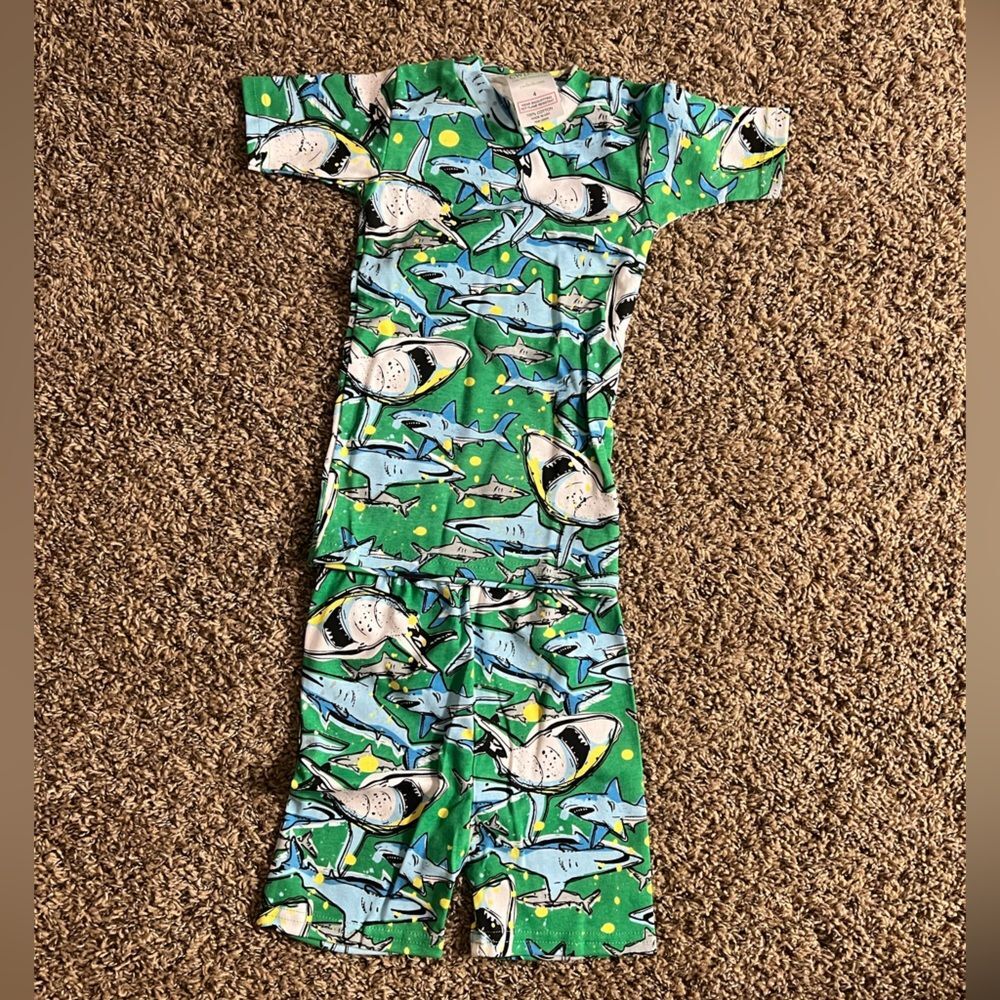 CWDKids Size 4 Shark Pajamas- Shorts and Top NWT
